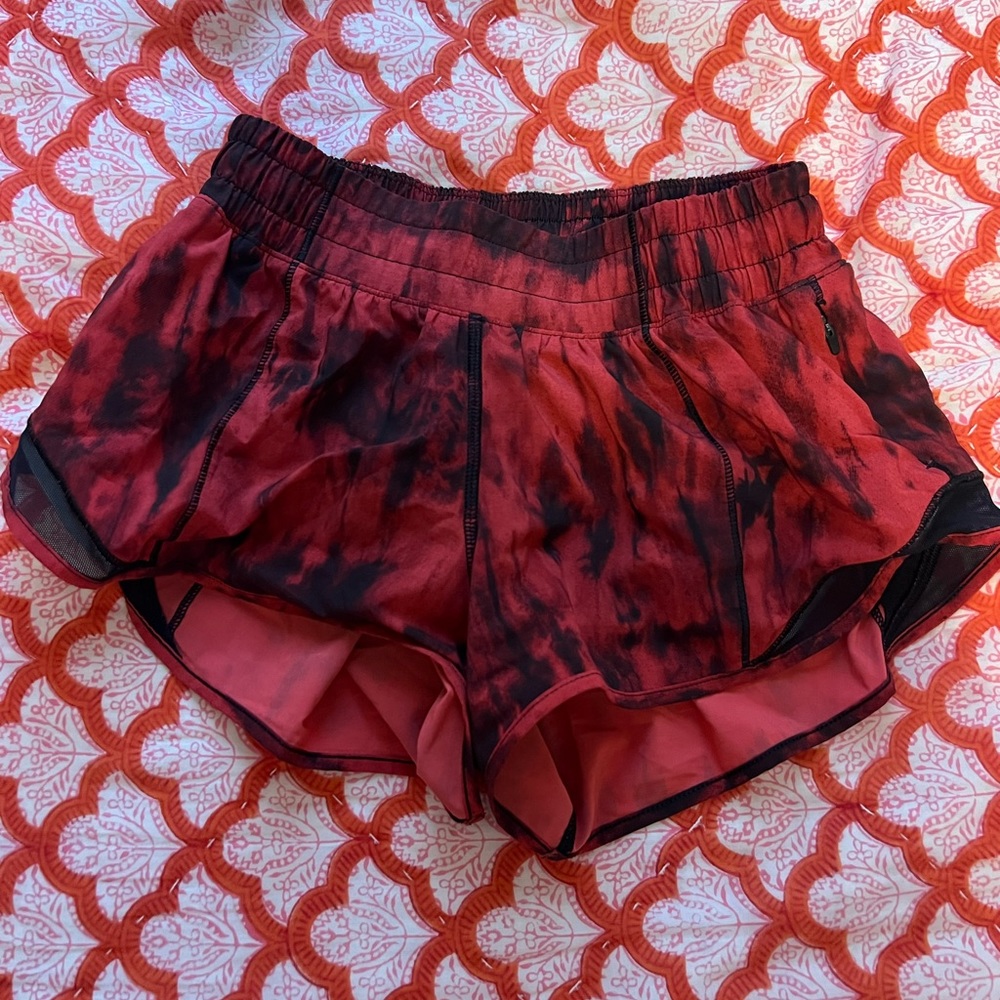 lululemon red/black tie dye hotty hots